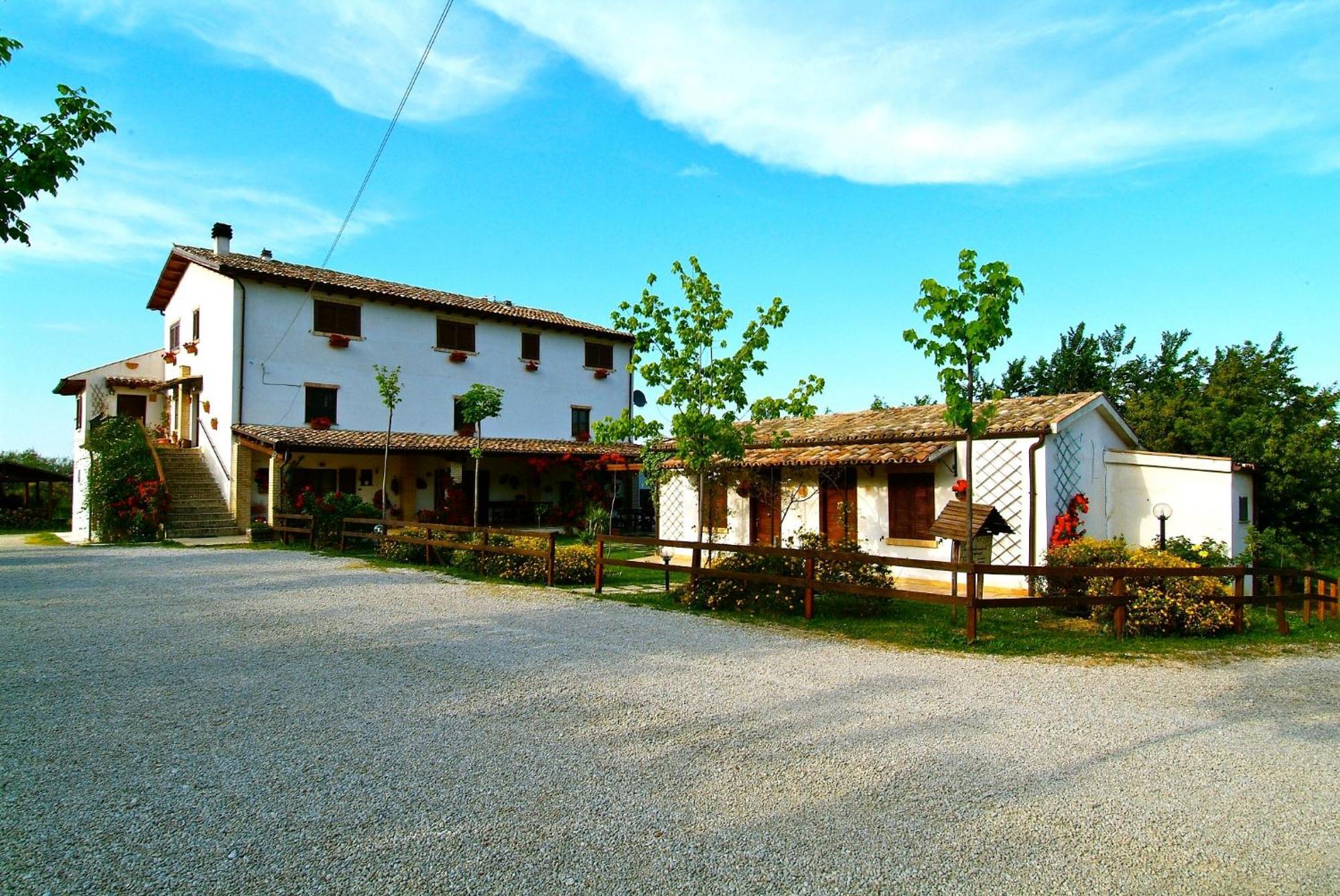 Agriturismo Il Portico Penne Exterior foto